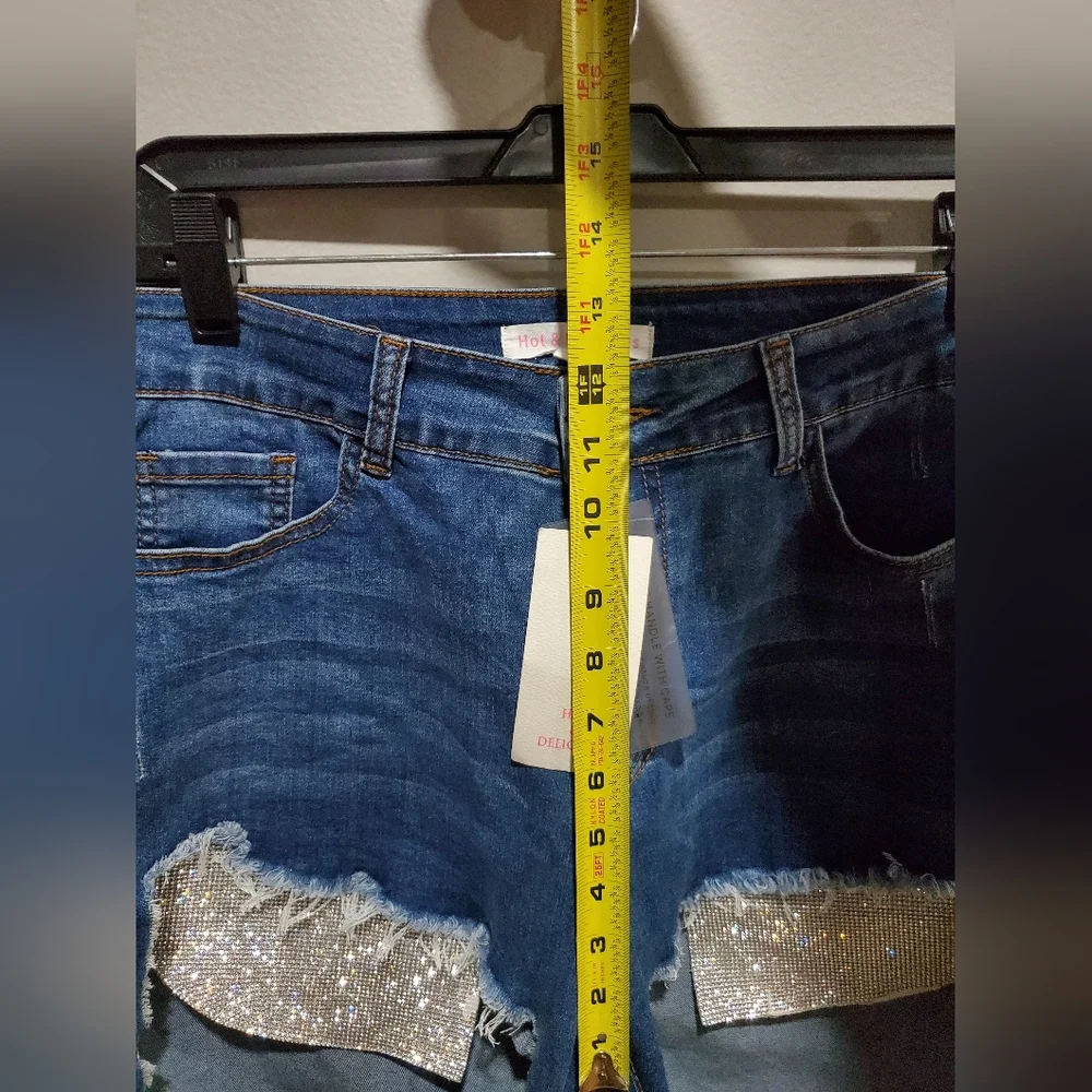 NWT Hot & Delicious Blue Jeans with Silver Sequin Pockets NWT